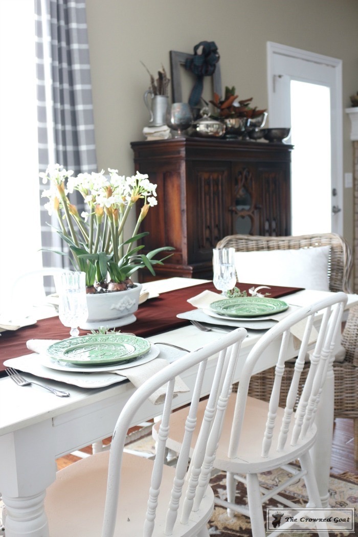 Nature Inspired Christmas Breakfast Nook